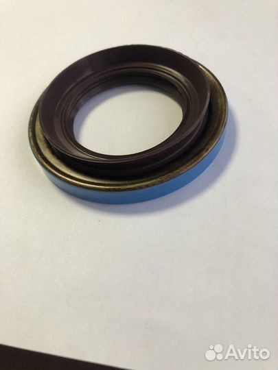 Сальник хвостовика редуктора заднего моста Ford