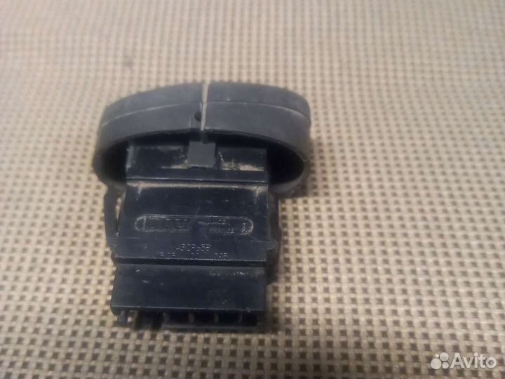 Рено Сценик 1 кнопка обогрева заднего стекла