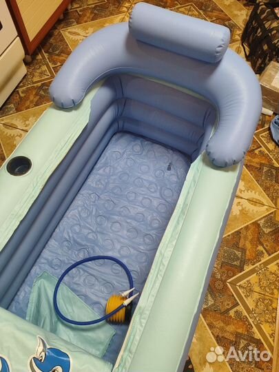 Детский надувной бассейн