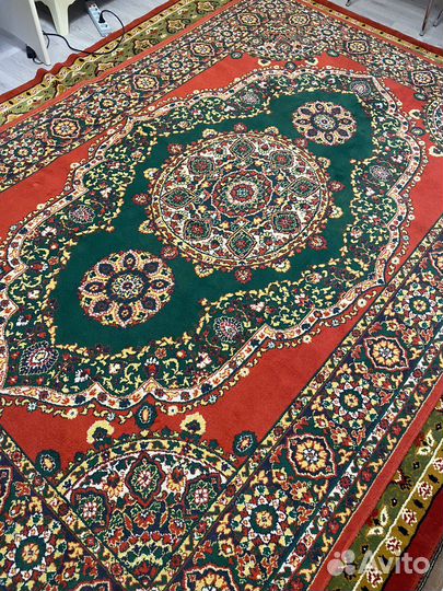 Ковер шерстяной