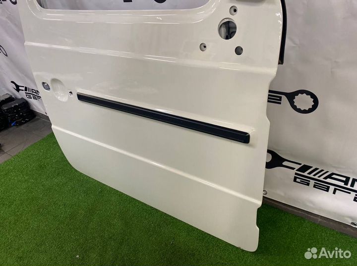 Дверь передняя правая Mercedes-Benz G-Class W464
