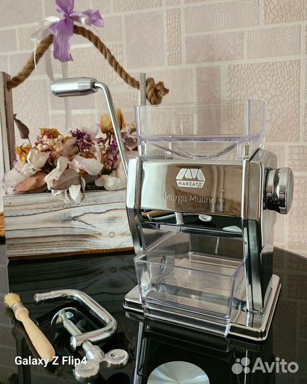 Ручная мельница зернодавилка Marcato Marga Mulino