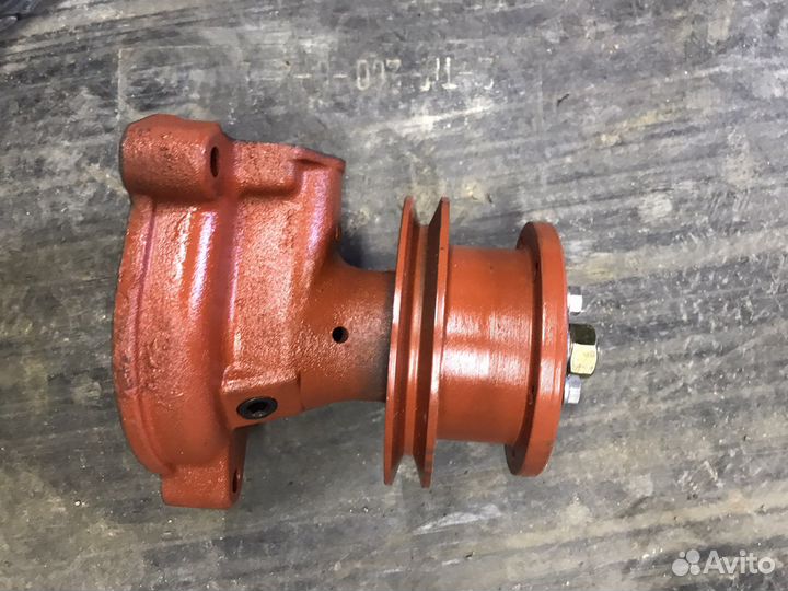 Водяной насос помпа