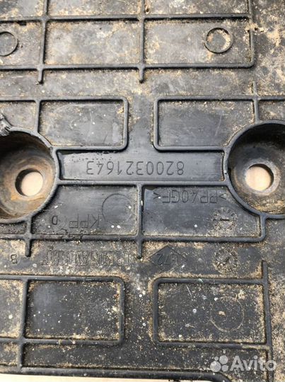 Корпус крепления акб Renault Laguna 2