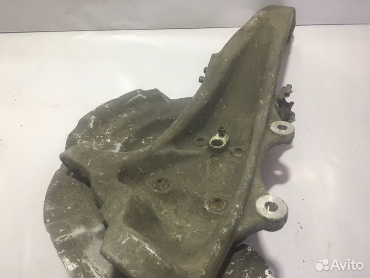 Кулак поворотный передний правый Bmw 5-Series F10