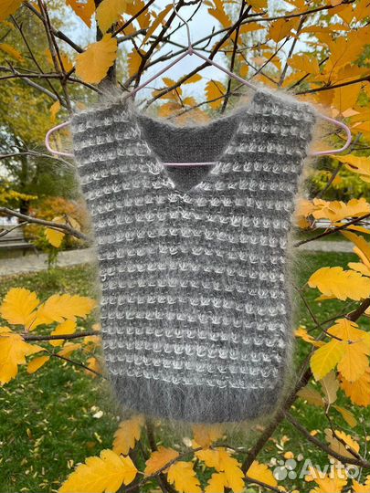 Детский вязаный жилет из козьего пуха