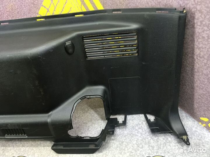 Обшивка багажника боковая Митсубиси Паджеро 4 07