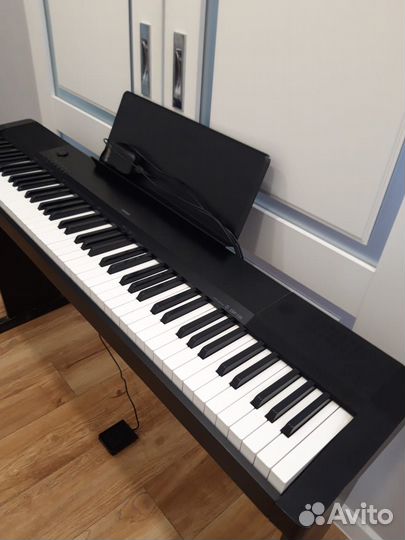 Цифровое фортепиано Casio CDP 120 + стойка