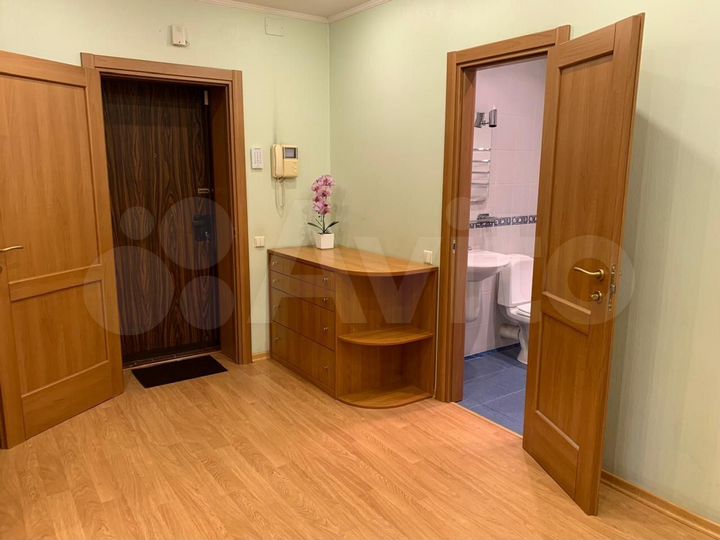 3-к. квартира, 90 м², 3/6 эт.