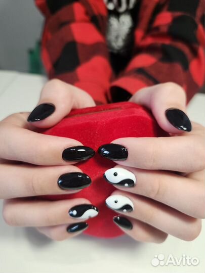 Мастер маникюра