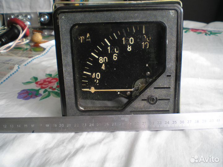 Миллиамперметр и вольтметр