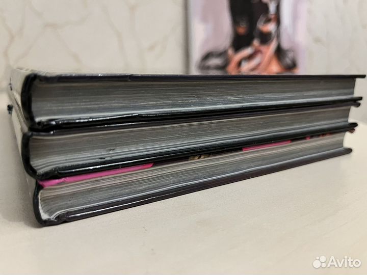 Комиксы Харли Квин в твердой обложке