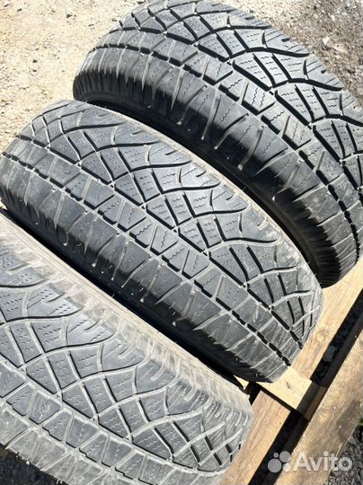 Michelin Latitude Cross 215/70 R16