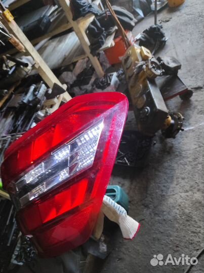 Фонарь задний правый Mercedes E-Class универсал