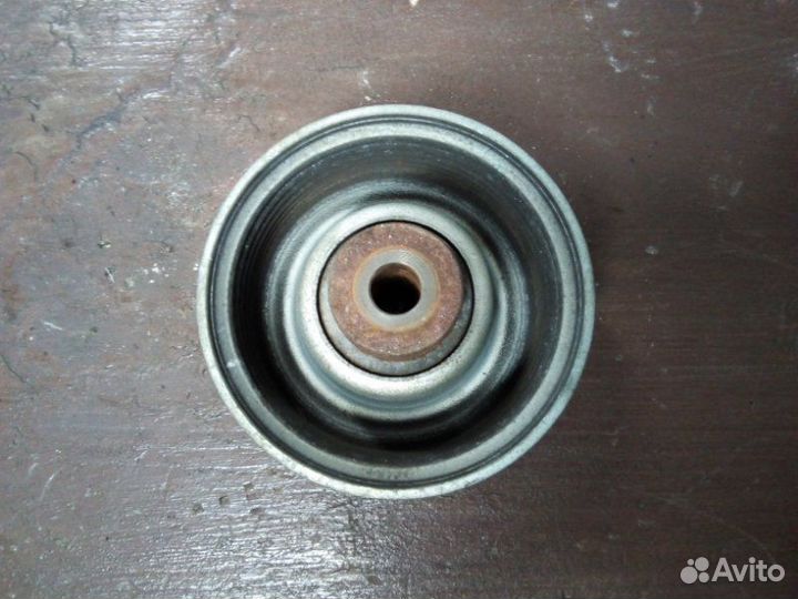 Ролик обводной Toyota Avensis 2 универсал 1.8