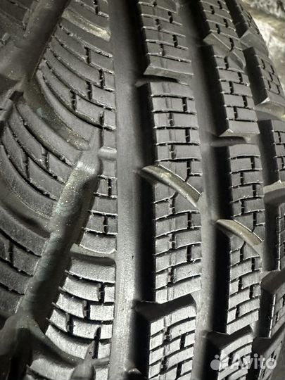 Pirelli Winter Sottozero 240 Serie II 225/45 R18 95V