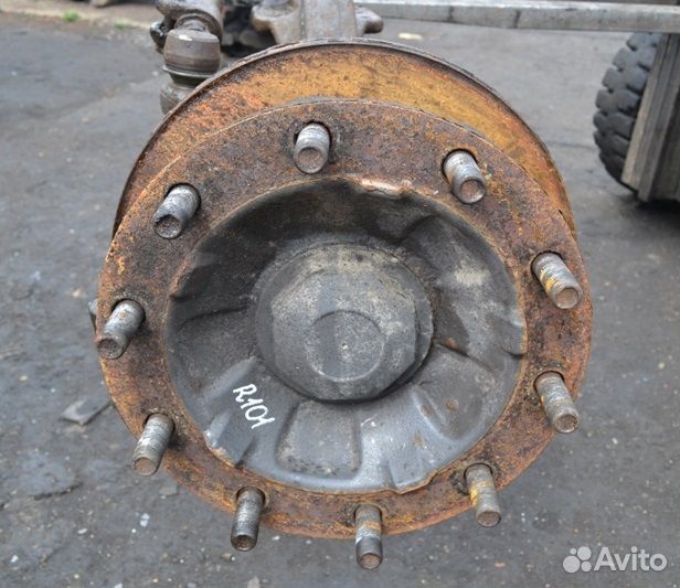 Ступица, дисковые тормоза, передний мост, левая renault trucks Magnum Dxi (01.05-12.13)