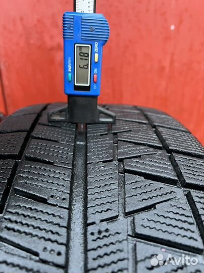 Bridgestone Blizzak Revo GZ 225/60 R17 96S