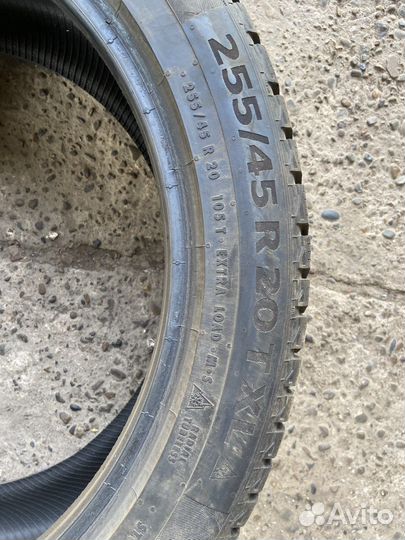 Continental IceContact 2 SUV 255/45 R20