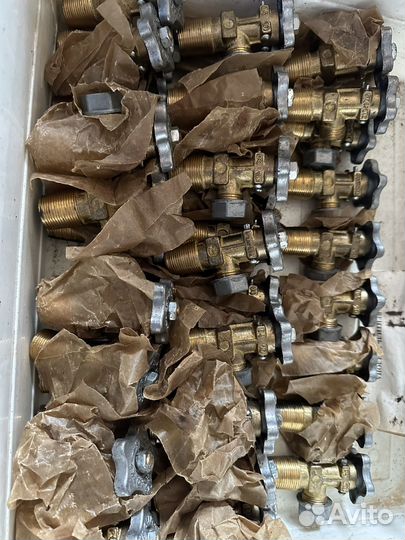 Вентиль на газовый баллон