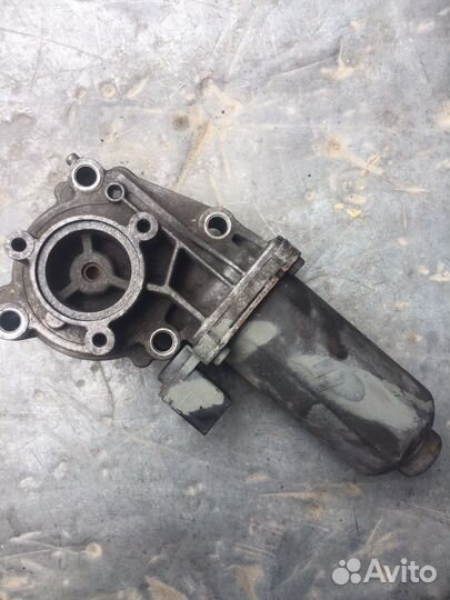 Моторчик раздатки L322 Range Rover Discovery