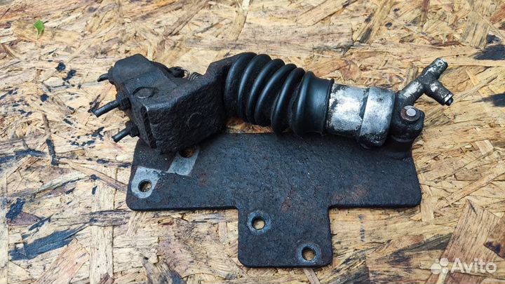 Распределитель усилия тормоза VW LT 2000 год