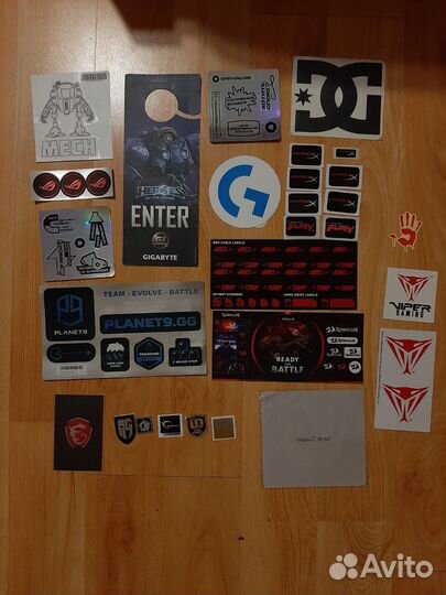 Наклейки Asus ROG, MSI, HyperX, DC Shoes и другие