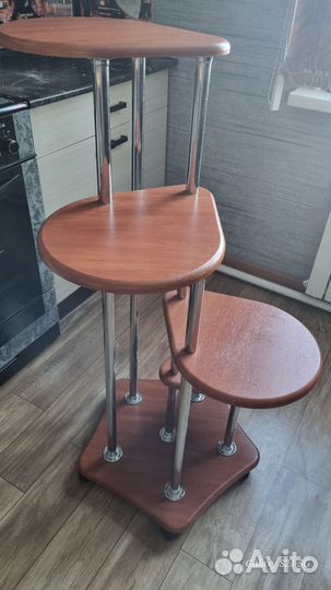 Подставка под цветы дерево