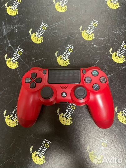 Геймпад DualShock 4 v 2 Красный