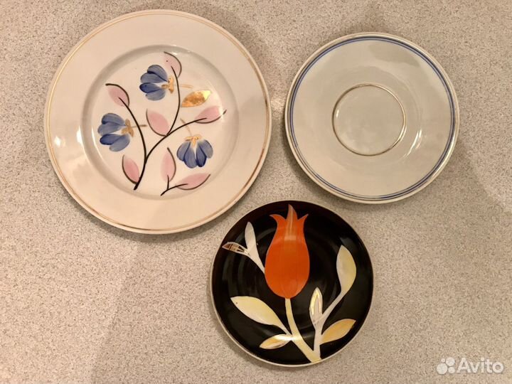 Блюдца и тарелка