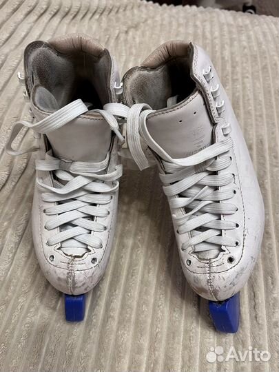 Фигурные коньки Risport RF3