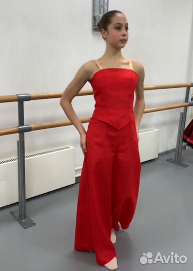 Пошив танцевальных, сценических костюмов и уборов