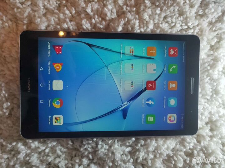 Huawei mediapad t3. Трещина