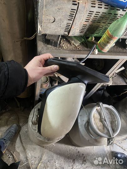 Зеркало боковое Toyota corolla