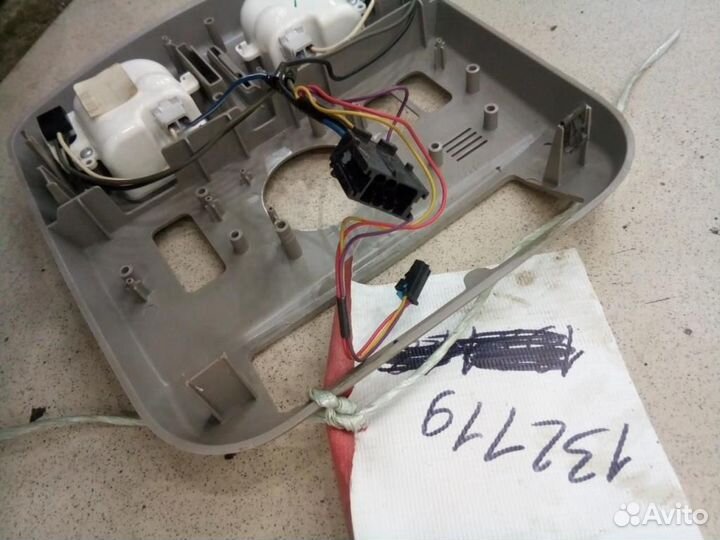 Плафон салонный передний Cadillac SRX 2003-2009