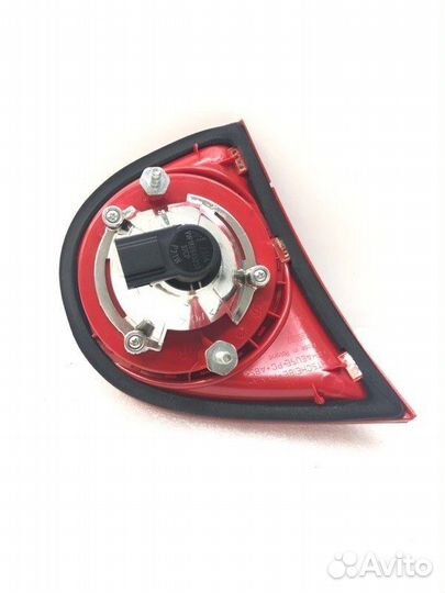 Фонарь крышки багажника (внутренний) задний правый