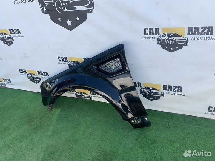 Крыло переднее левое L