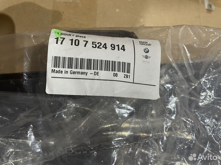 BMW E90 Кронштейн радиатора 17107524914