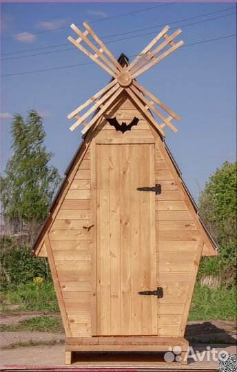 Уличный туалет деревянный TOP229