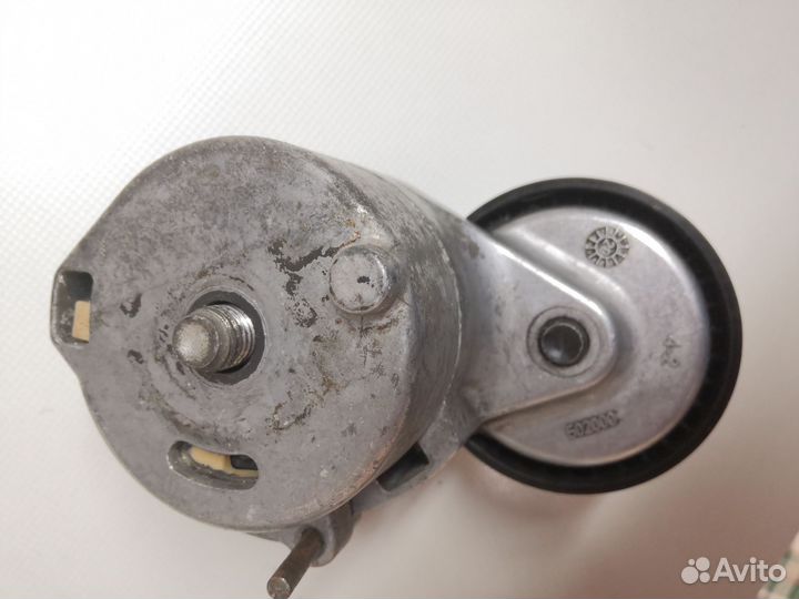 55185074,55562245 Натяжитель приводного ремня