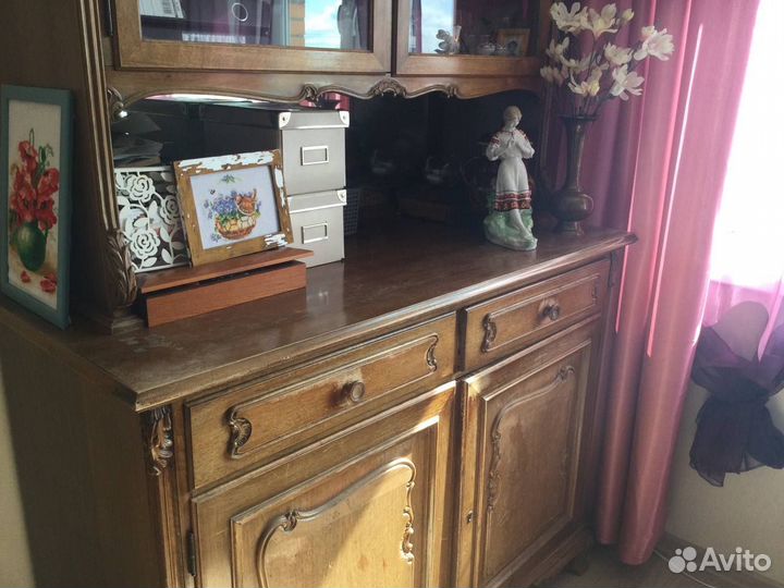 Антикварный буфет