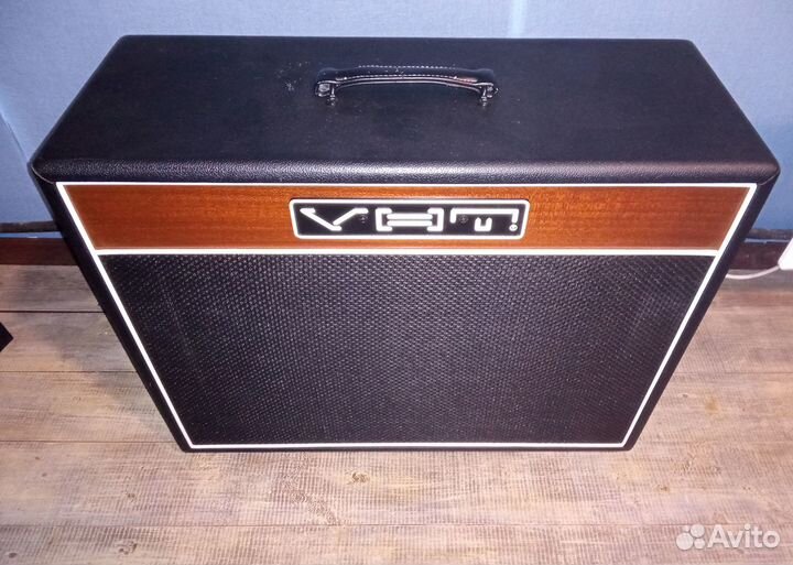 Гитарный кабинет VHT 2x12