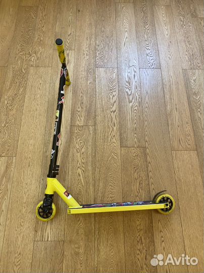 Трюковой самокат Ateox