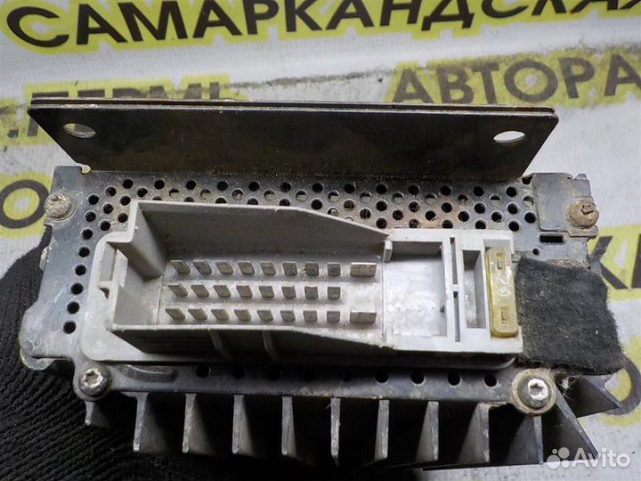 Усилитель акустической системы Land Rover Freelan