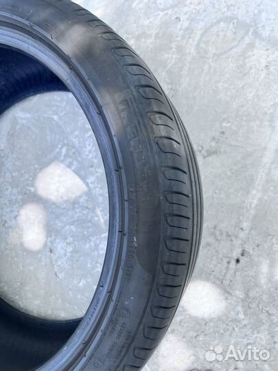 Pirelli Cinturato P7 275/35 R19