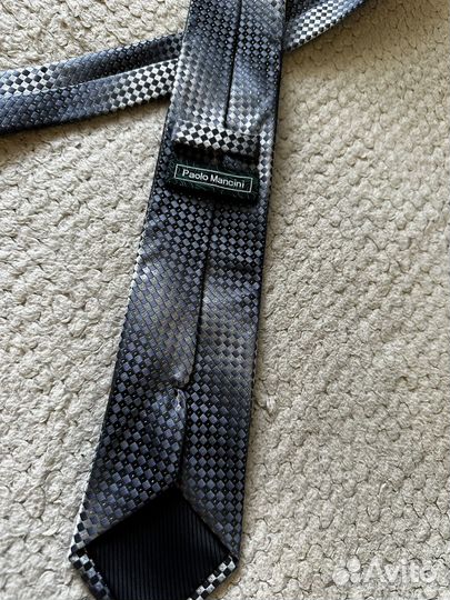 Галстук и запонки