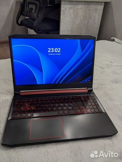 Acer Nitro 5 (i5 9300h, gtx 1050)