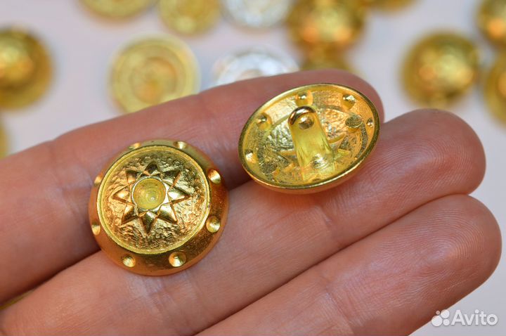 Пуговицы 16, 22 мм