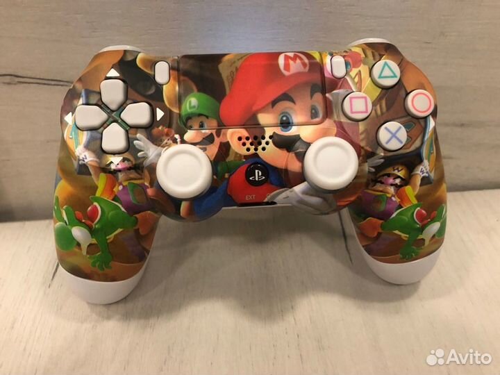 Новый Dualshock 4 Mario Edition