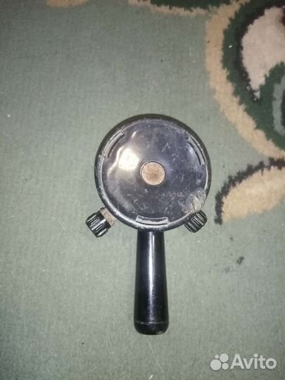 Старинный микрофон для радиостанции